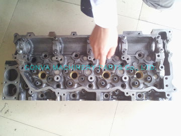 中国 高性能のシリンダー ヘッド、いすゞ 4hk1エンジンのための鋳鉄のシリンダー ヘッド 代理店